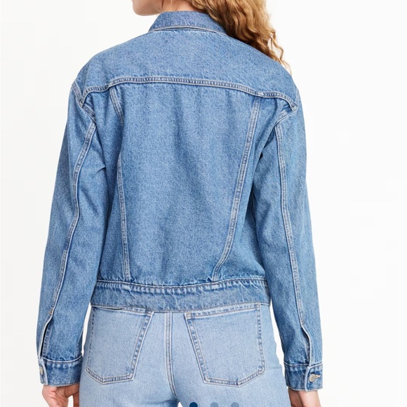 Stylish Blue Denim Jacket - Picture 2 of 6